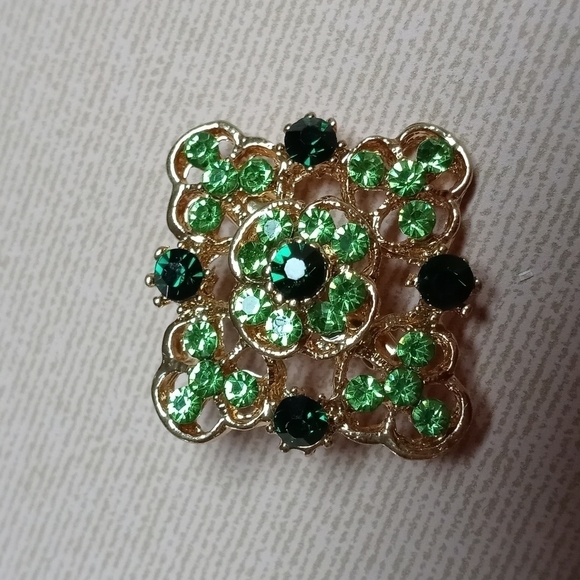 Vintage Small 1" green brooch - Picture 3 of 6